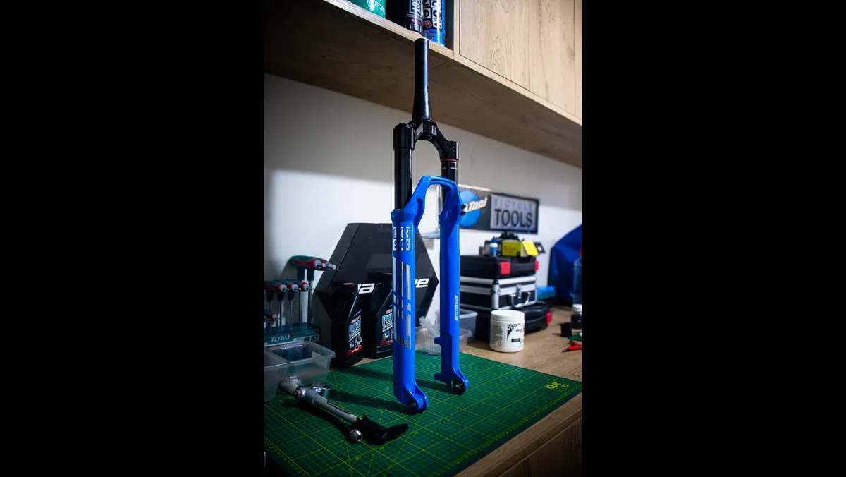 BikeLab Studio Calculadora profesional de SAG para suspensiones de MTB con modelo físico