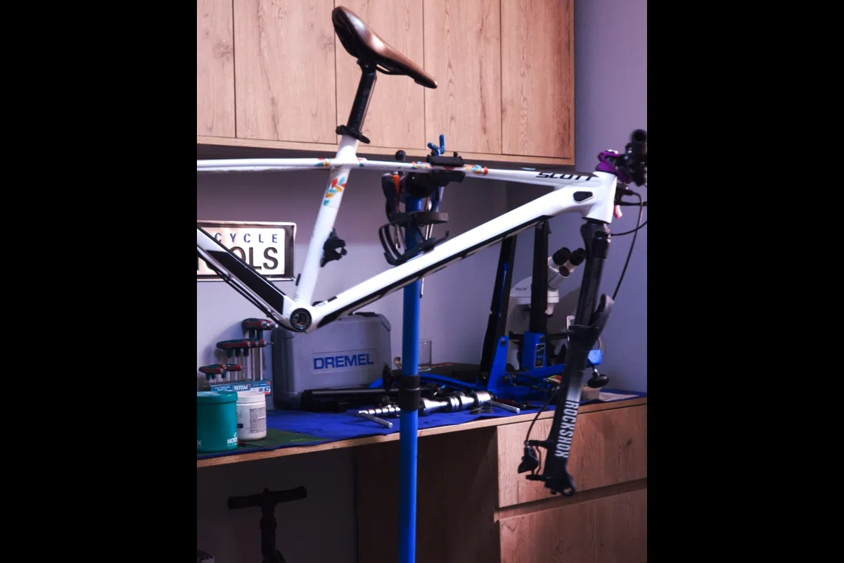 Detalle cuadro Scott Scale - Bikelab Studio Paraguay 300