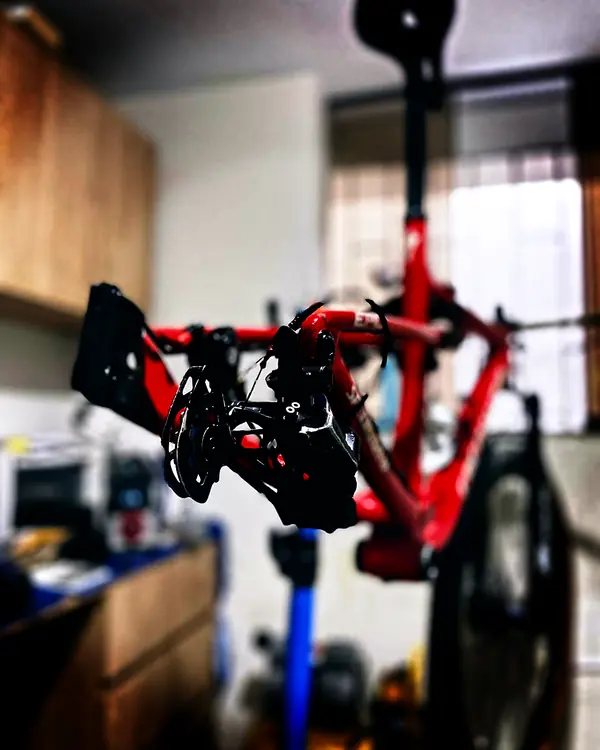 servicio de rodamientos y pivotes para bicicleta doble suspensión en Trujillo